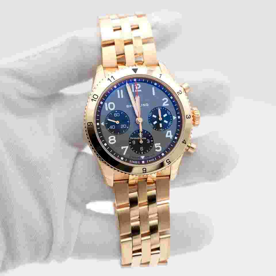 Breitling
                           
                                 Classic Avi Chronograph 42 P-51 Mustang