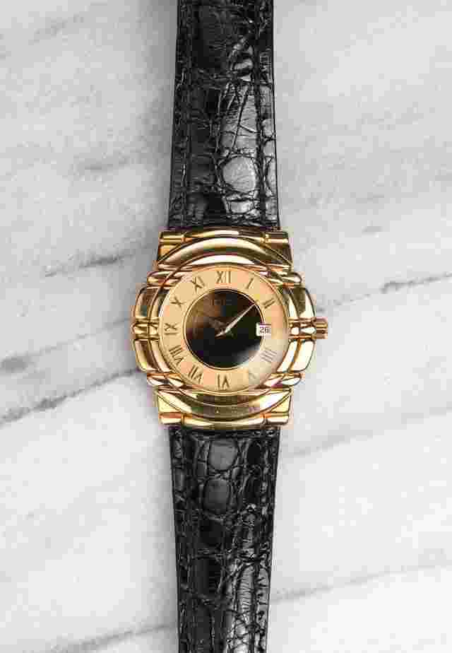 Piaget Tanagra
                           
                                 Reference 17041 Tangara Vintage 1990s Quartz 18K Gold Champagne Dial 34mm