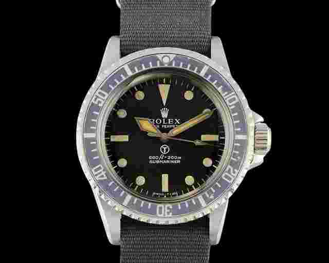 Rolex Submariner (No Date)
                           
                                 5513 Milsub From 1972 with Rolex Service