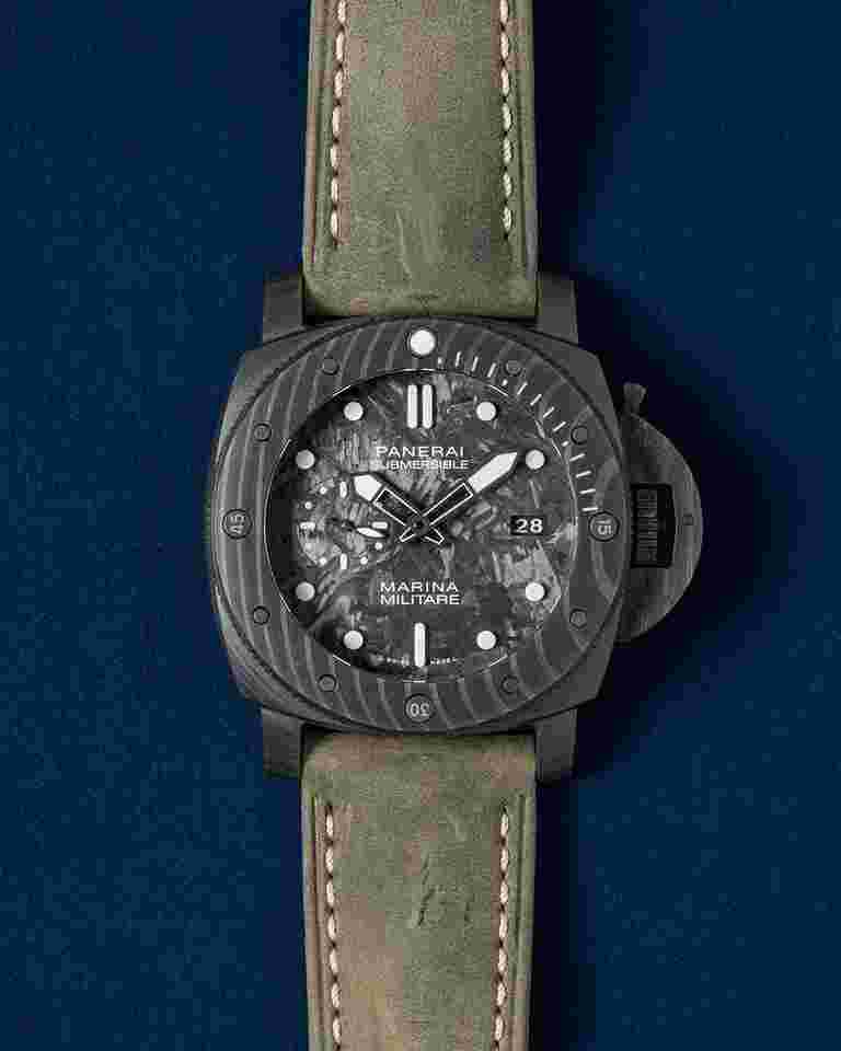 Panerai Submersible
Marina Militare Carbotech