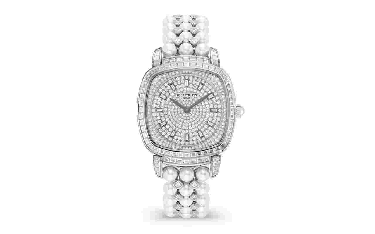 Patek Philippe Gondolo
2025 New 7042/100G - Gondolo Diamond Paved Dial 18K White Gold 31 × 34.8 mm