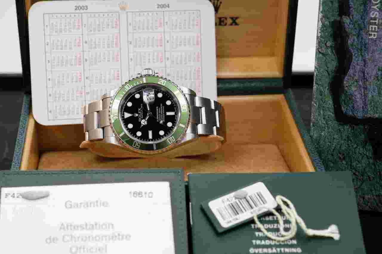 Rolex Submariner Date
"Kermit" F4 FAT4 Full set b/p and tag - fat four green bezel 50th