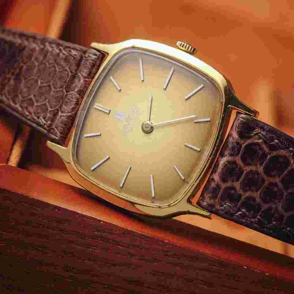 Universal Genève
20 Microns Gold Plated / Ref. 542640 / Manual Wind Cal. 1-42