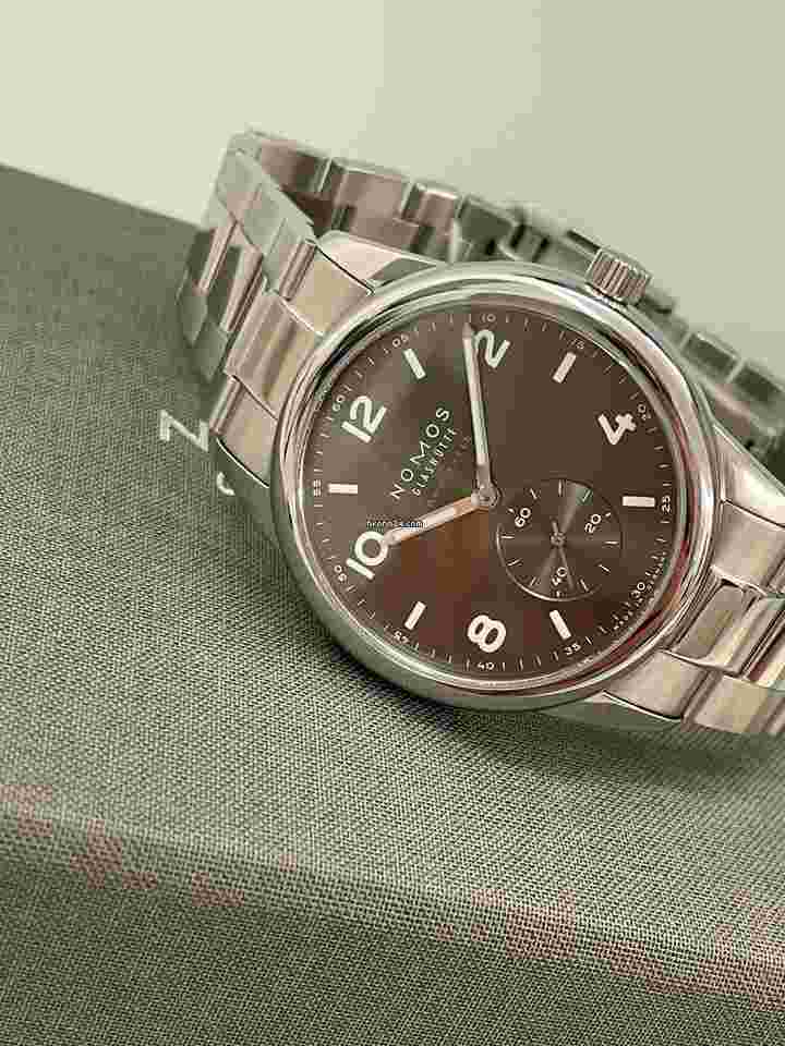 NOMOS Club Neomatik
                           
                                 Sport Neomatik 39 Smoke / Neu / 2024 / Full-Set