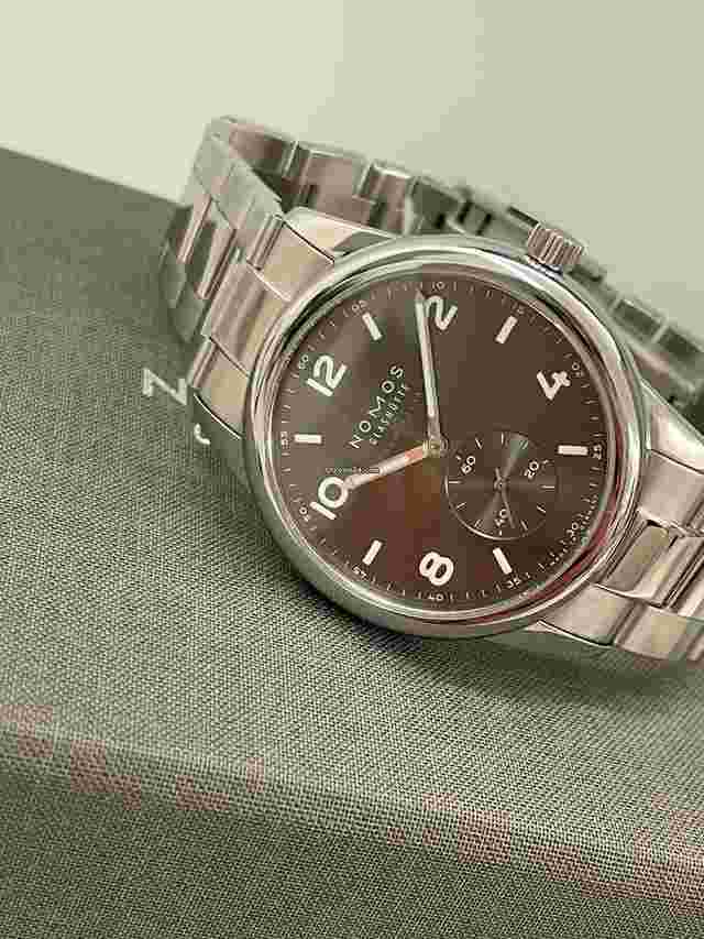 NOMOS Club Neomatik
                           
                                 Sport Neomatik 39 Smoke / Neu / 2024 / Full-Set