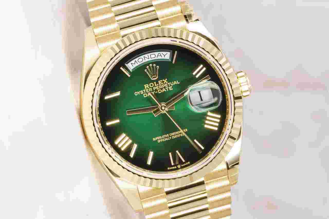 Rolex Day-Date 36
IN STOCK Unworn 2024 'GREEN OMBRÉ' Ref. 128238 Day-Date 36 Yellow Gold Roman Numerals