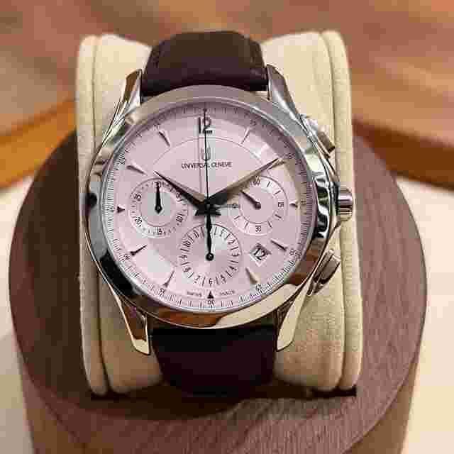 Universal Genève
                           
                                 Okeanos Chronograph Very Good Condition