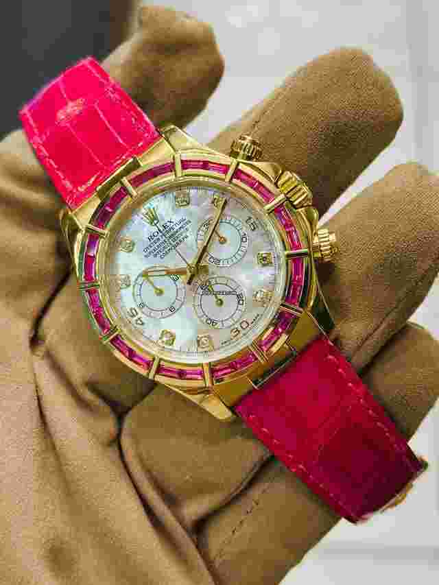 Rolex Daytona
                           
                                 116588SARO Factory Pink Sapphire Bezel & MOP Dial 1 of 10 Pieces