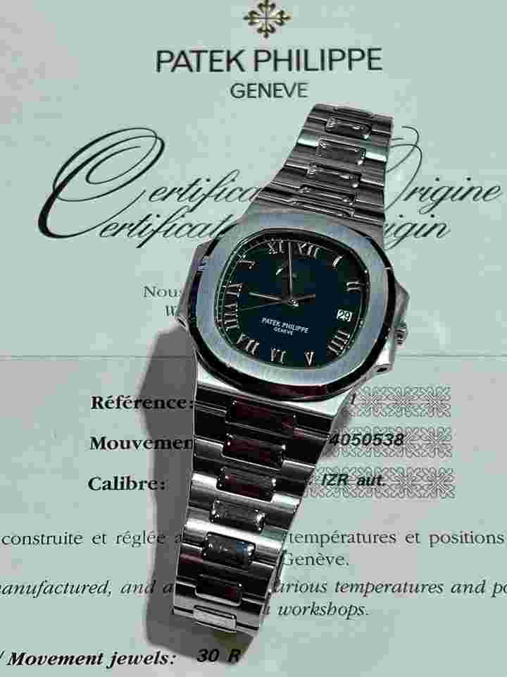 Patek Philippe Nautilus
                           
                                 Pre-owned Nautilus Power Reserve Jumbo Comet 3710/1A