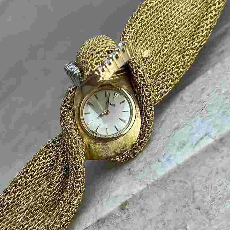 Piaget
                           
                                 Secret Hours Vintage Yellow Gold with Diamonds