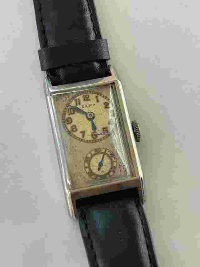 Gruen
                           
                                 Doctors Guildite Art Deco Made by Gruen for Guilo Swiss Retailer Made in Swiss