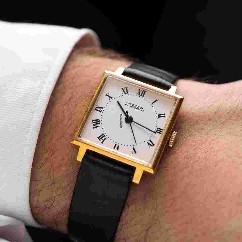 Raketa
                           
                                 Art-Deco Square Gold-plated Vintage Soviet Watch Made in USSR