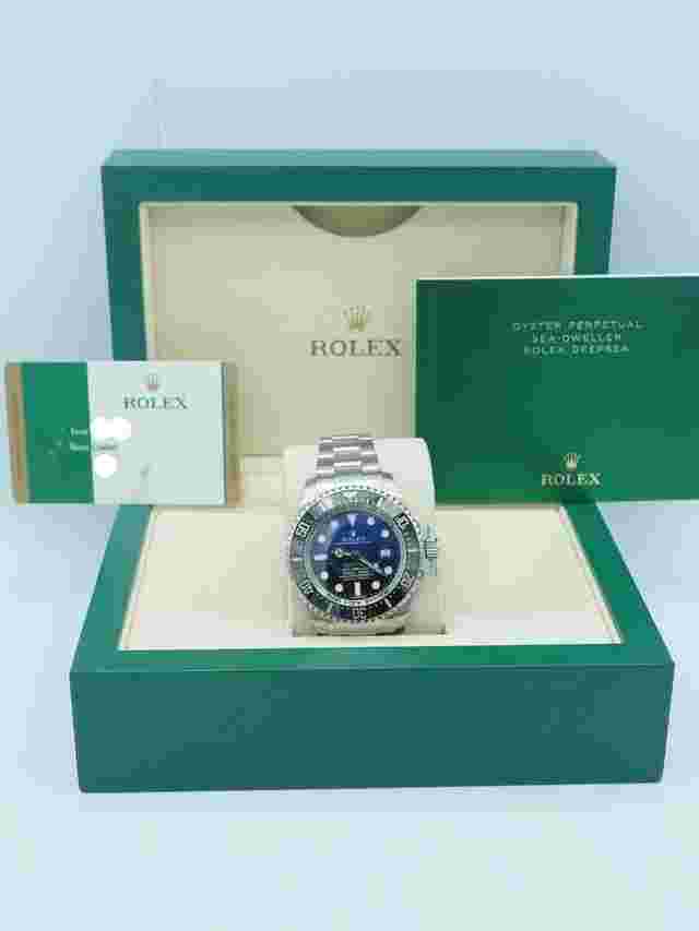 Rolex Sea-Dweller Deepsea
                           
                                 116660 Sea-Dweller Deepsea 44 mm Black Ceramic Bezel Blue Dial Complete Set 2017