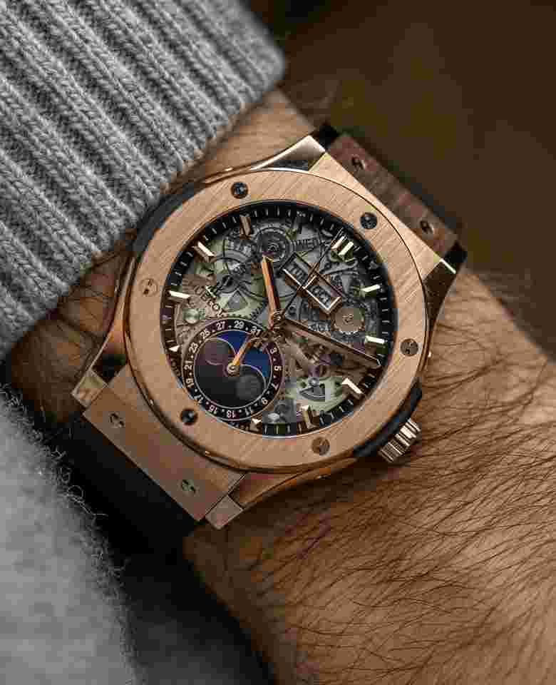 Hublot Classic Fusion Aerofusion
42 547.OX.0180.LR - Full Set (2023)