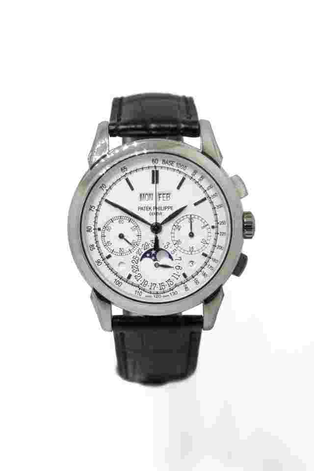 Patek Philippe Perpetual Calendar Chronograph
                           
                                 Moonphase
