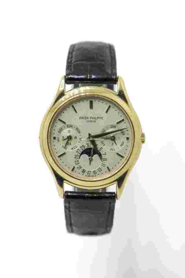Patek Philippe Perpetual Calendar
                           
                                 Moonphase