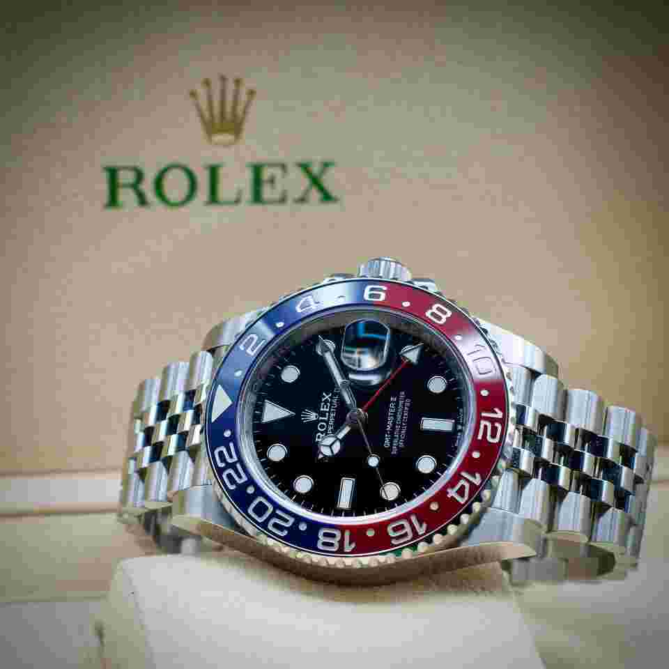 Rolex GMT-Master II
Pepsi on Jubilee Bracelet 126710BLRO Black Dial 40 B & P