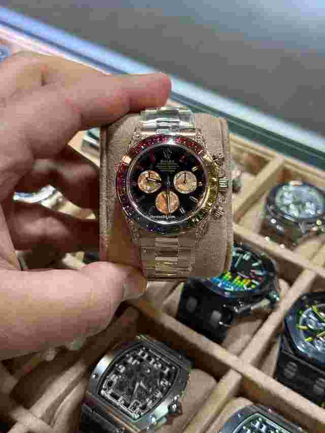 Rolex Daytona
                           
                                 126595RBOW Rainbow New Reference Rose Gold Black Dial 2025