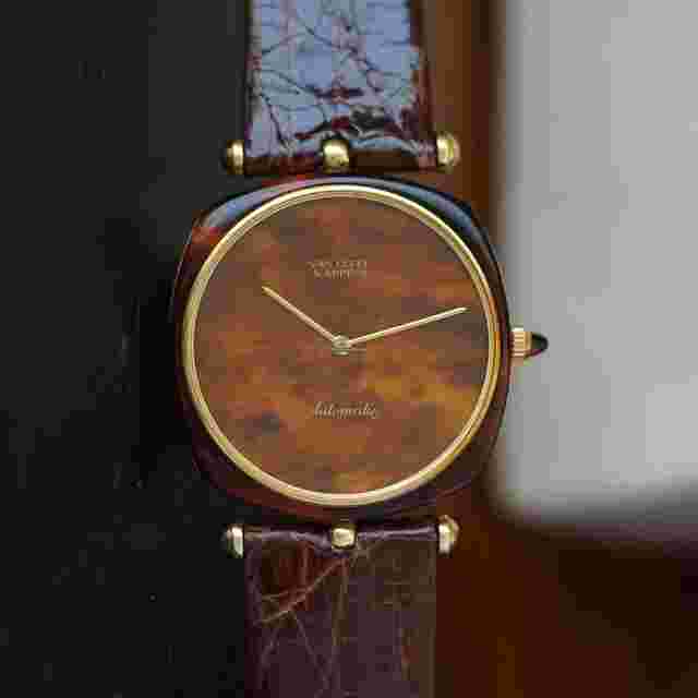 Van Cleef & Arpels
                           
                                 Tortoise Watch