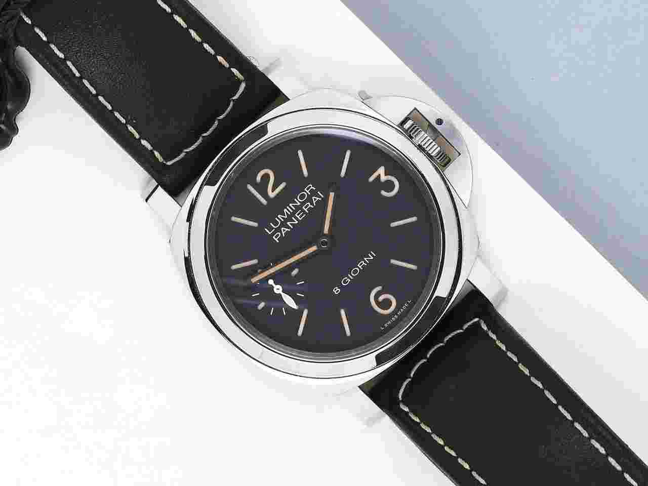 Panerai
Luminor Base '8 Giorni'