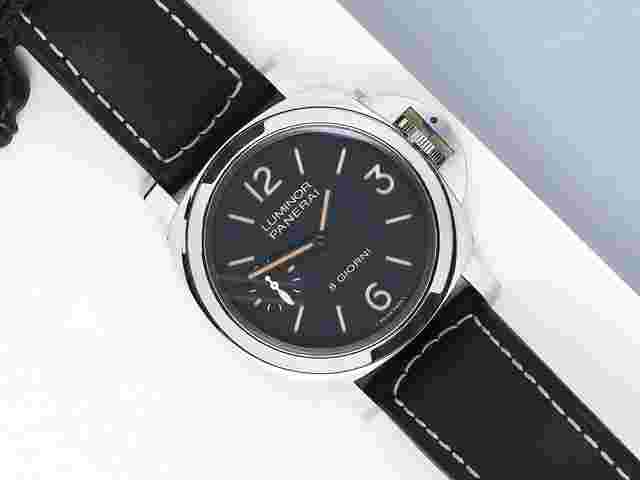 Panerai
                           
                                 Luminor Base '8 Giorni'