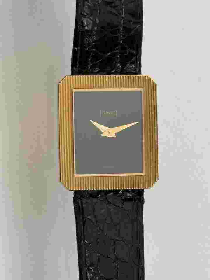 Piaget
                           
                                 Protocole 4154 Black Onyx 18K Yellow Gold Manual 1990’s Ladies Vintage 23mm x 20mm