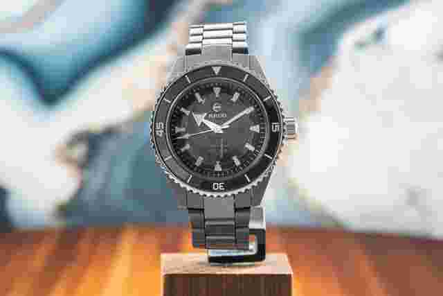 Rado Captain Cook High-Tech
                           
                                 Hight-Tech Ceramic