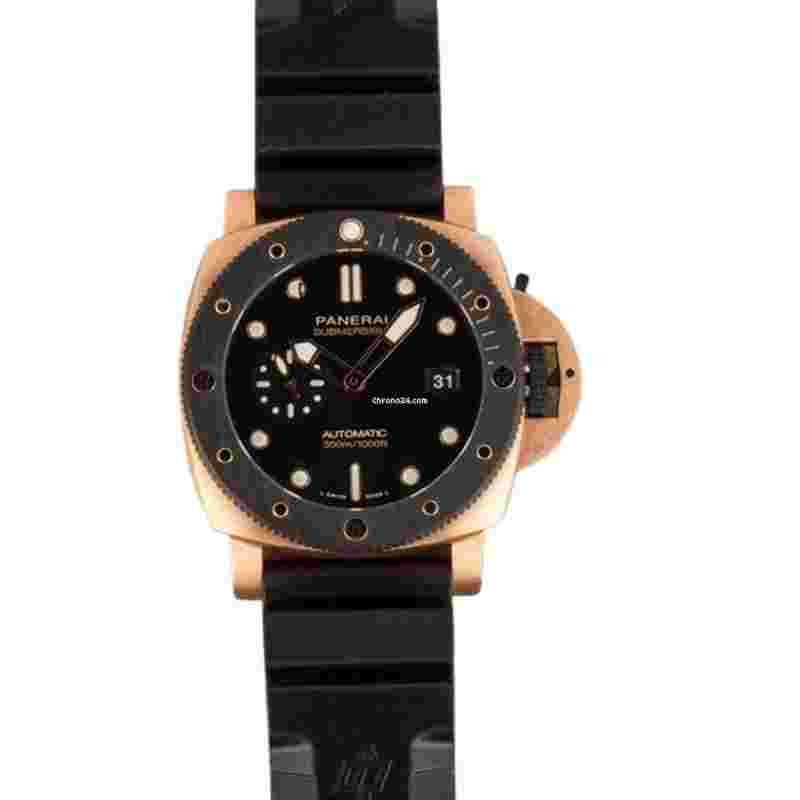 Panerai Submersible
                           
                                 QuarantaQuattro Goldtech Orocarbo Men’s Watch PAM02070