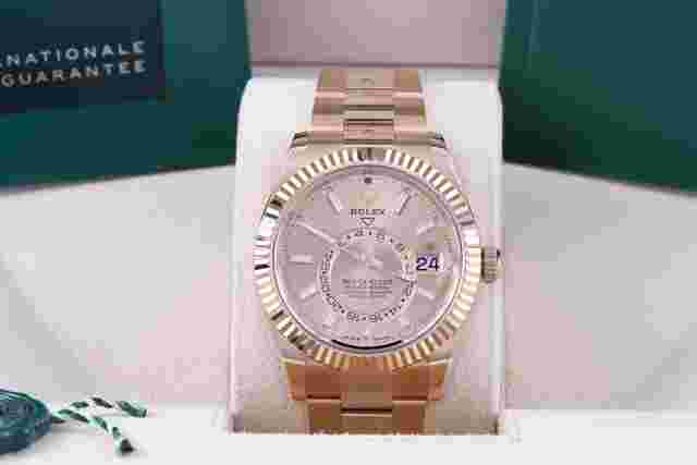 Rolex Sky-Dweller
                           
                                 Yellow Gold Champagne Card/Box/Papers 336938