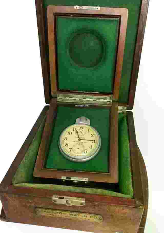 Hamilton
                           
                                 Vintage Model 22 US Navy WWII Bureau of Ships Chronometer Double Box