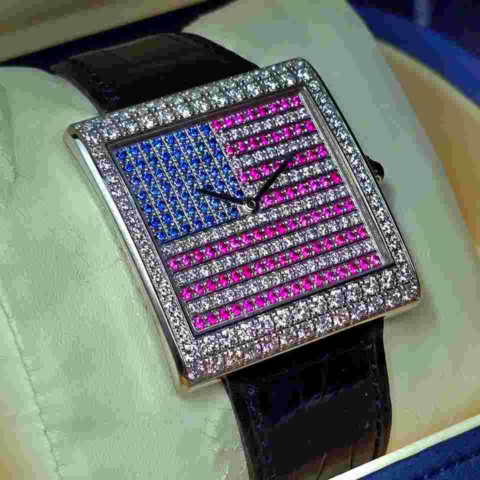Corum Buckingham
United We Stand in white gold American Flag automatic full Diamonds