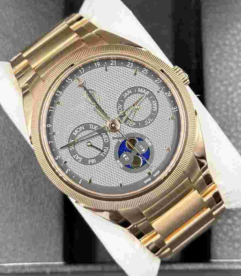 Parmigiani Fleurier Tonda
                           
                                 Pf Annual Calendar
