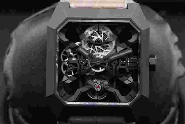 Bell & Ross BR 03
                           
                                 Cyber Ceramic BR03-CTBER-CE