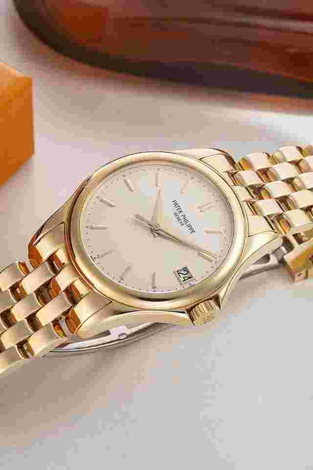 Patek Philippe Calatrava
                           
                                 5127/1J/001 Top Condition Full Set