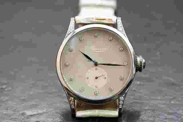 Minerva
                           
                                 PYTHAGORE cal. 48 diamonds / mother of pearl Emilio Gnutti special edition