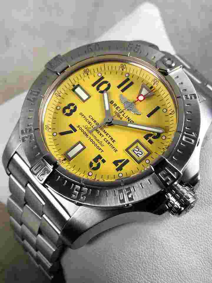 Breitling
Avenger II Seawolf Chronometre Automatic