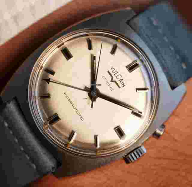 Vulcain Cricket
                           
                                 "Waterprotected" Reference S2325B
