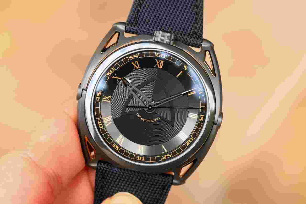 De Bethune
                           
                                 DB27 Titan Hawk JPS ref. DB27V2JPS zirconium