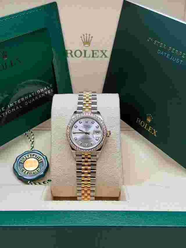 Rolex Lady-Datejust
                           
                                 28 Silver Diamond Dial Two Tone Yellow Gold Diamond Bezel Jubilee Bracelet