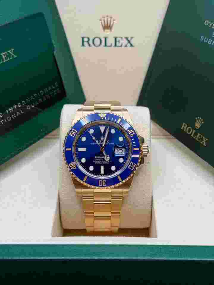 Rolex Submariner Date
                           
                                 NEW 2025 Yellow Gold Sunburst Blue Dial Ceramic Bezel