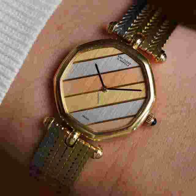 Van Cleef & Arpels
                           
                                 by Gerald Genta 25523 18K TriGold Integrated Bracelet