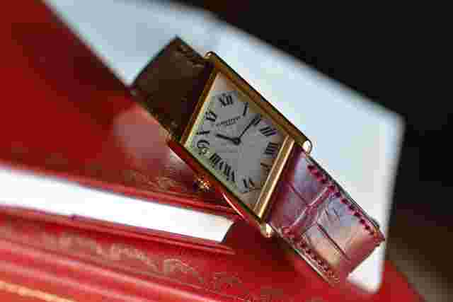 Cartier Tank
                           
                                 'Asymétrique Macau Left-Handed Super Rare 22 Produced NOS'