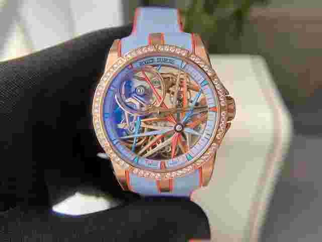 RDDBEX1037 Roger Dubuis