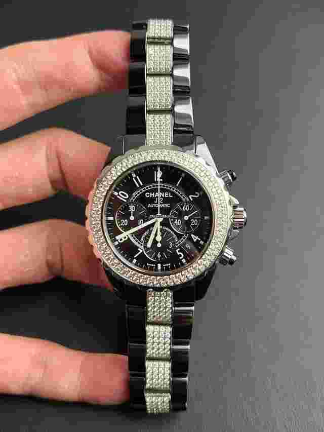 Chanel J12
                           
                                 H1706