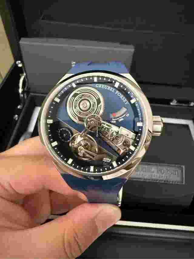Greubel Forsey
                           
                                 Blancier+S2