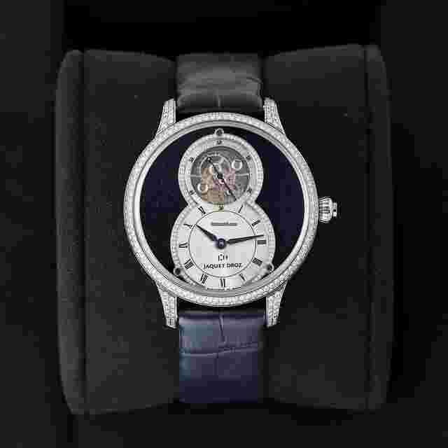Jaquet-Droz Grande Seconde
                           
                                 Tourbillon 39mm J013014270