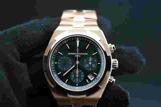 Vacheron Constantin Overseas Chronograph
                           
                                 42.5mm 5520V/210R-B966 – New with Full Kit