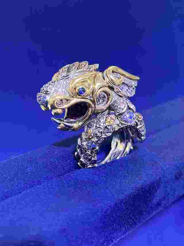 Paolo Piovan Gioielli 18kt Gold Precious Dragon Diamond & Sapphire Cocktail Ring