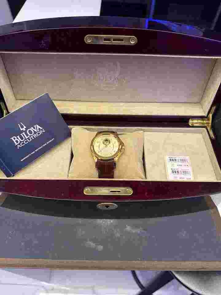 Bulova Serie BVA swiss made Full set special gold edition