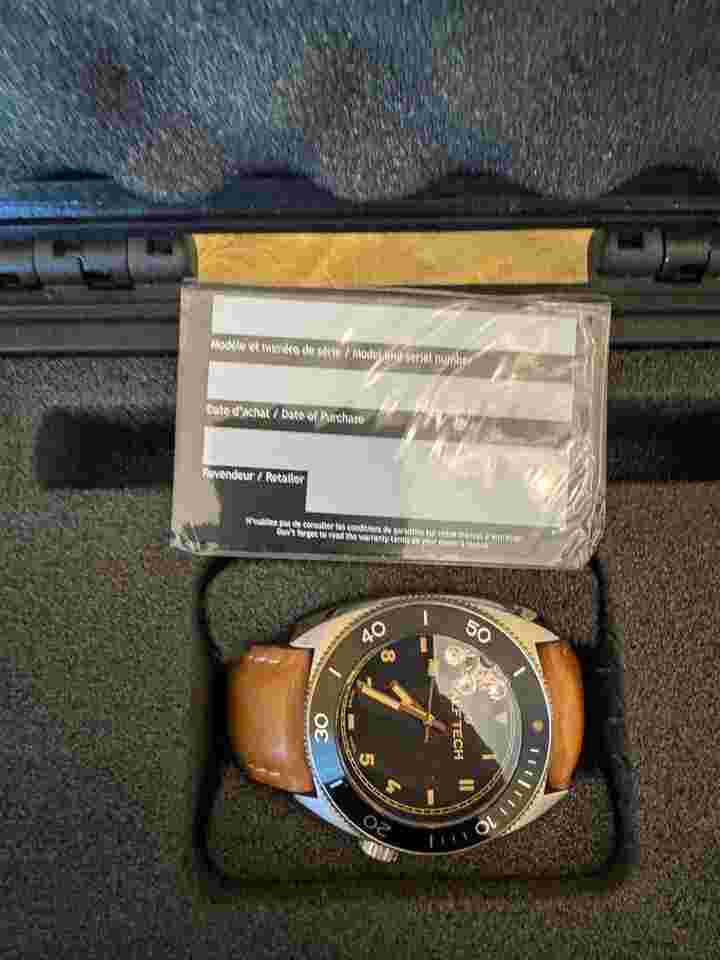 RALFTHECH WRV 1977 « CALIFORNIA » Montre Automatique Série limitée RALFTHECH WRV 1977 « CALIFORNIA » PERFECT CONDITIONS 